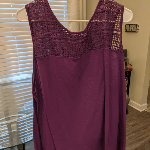 Tank top - Picture 1 of 2